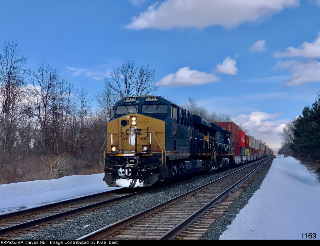 CSX 3144 on I169 